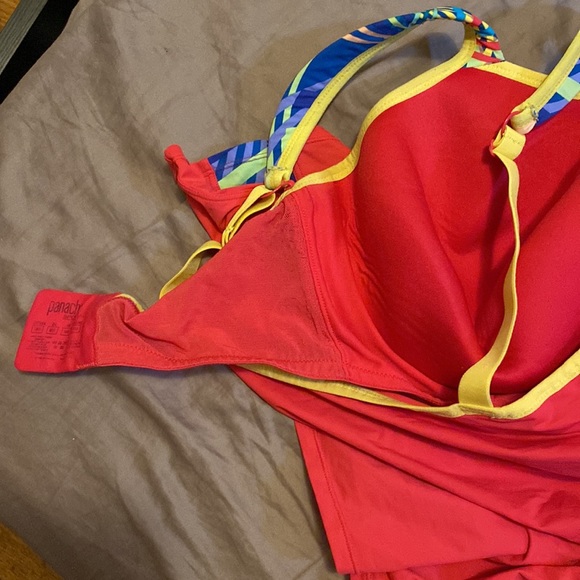 Panache workout tank with built in bra 36G - Picture 4 of 4